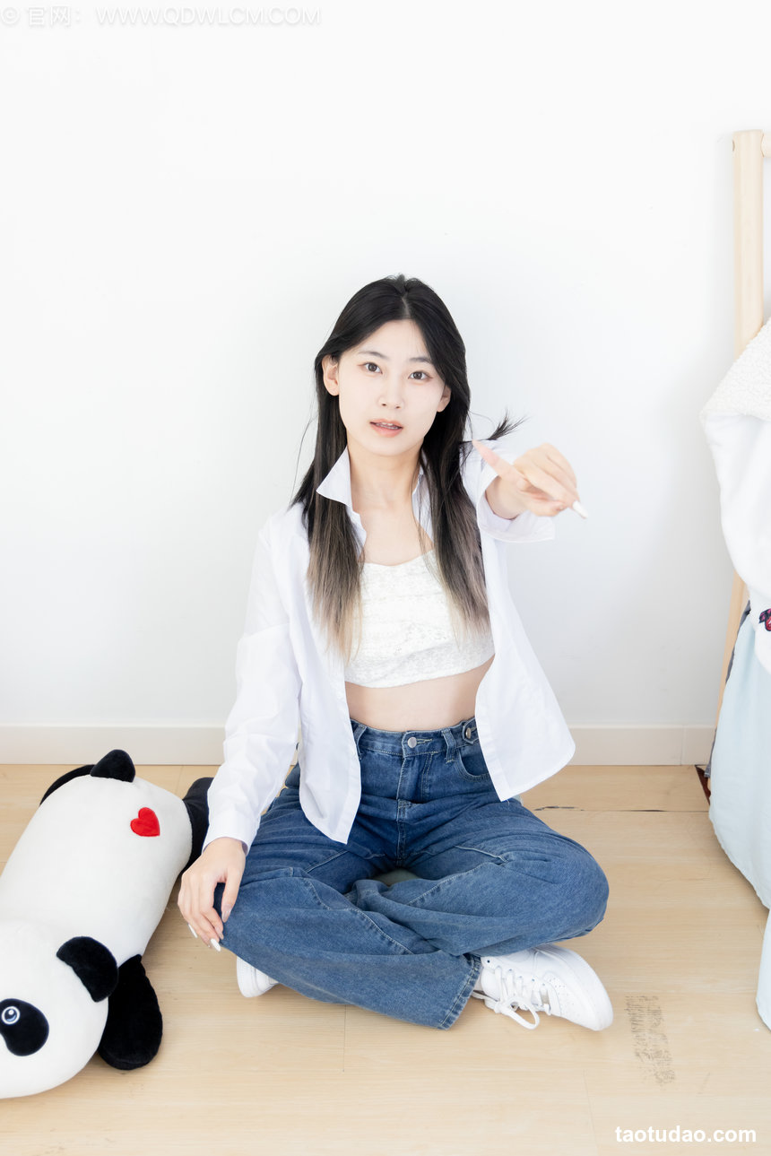 物恋传媒 No.2603 茯苓-平底鞋、短肉丝、短黑丝、薄肉丝、银行制服 [230P1V-8.42GB]