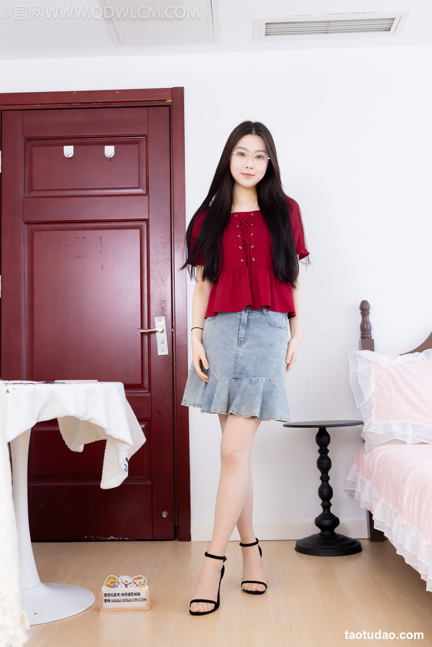 物恋传媒 No.2606 青提-三双高跟鞋、薄肉丝、裸足 [154P1V-6.56GB]