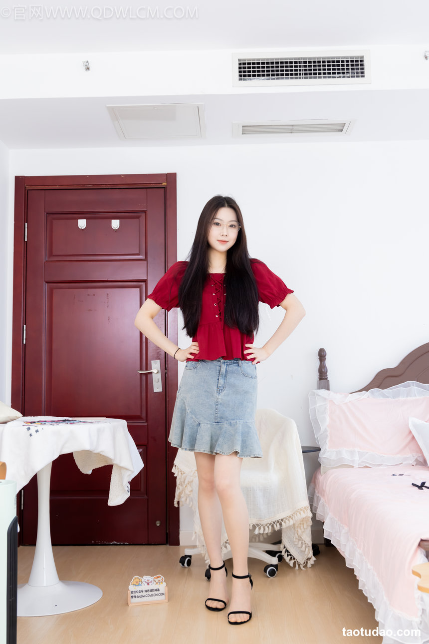 物恋传媒 No.2606 青提-三双高跟鞋、薄肉丝、裸足 [154P1V-6.56GB]