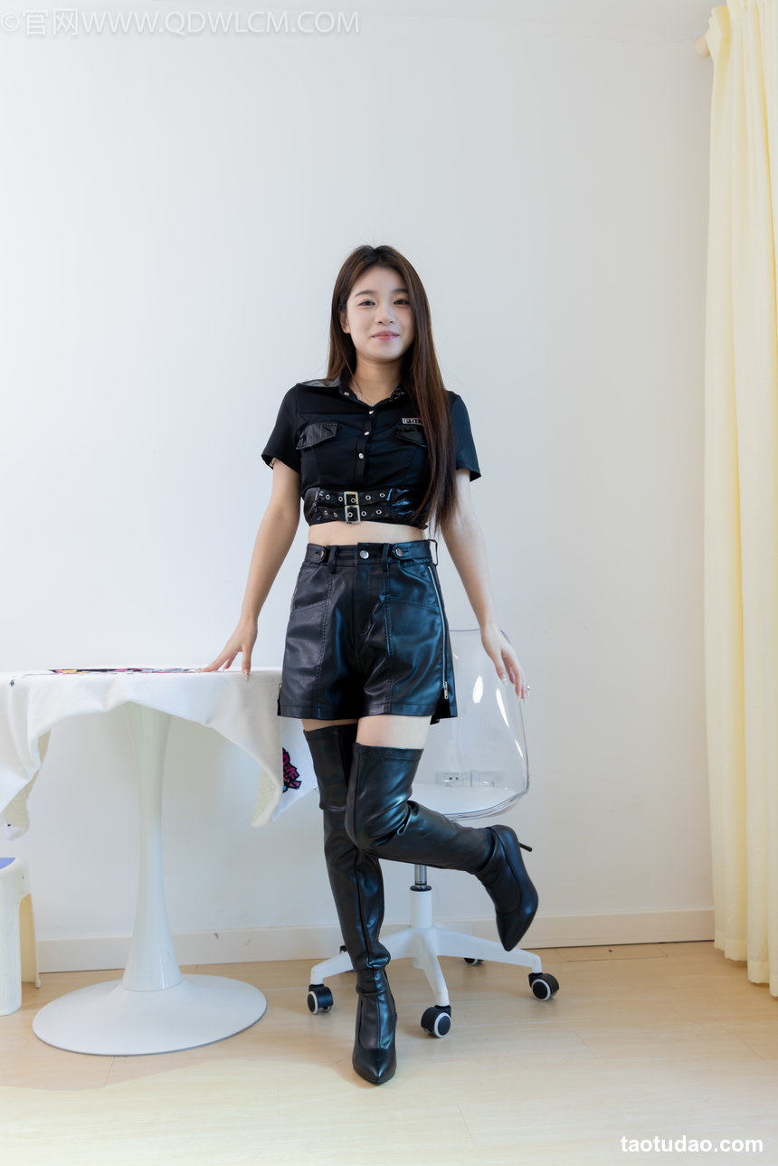 物恋传媒 No.2619 小熊-帆布鞋、白棉袜、裸足 [148P1V-3.56GB]