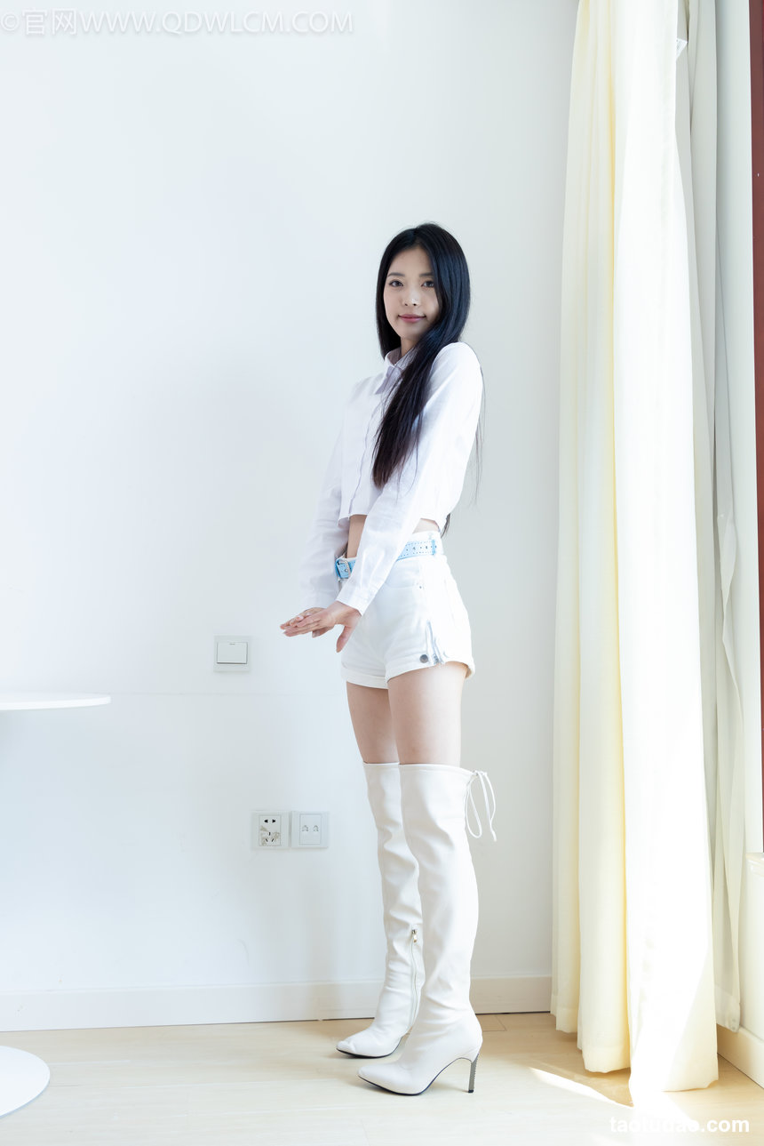 物恋传媒 No.2625 紫苏-板鞋、白棉袜、裸足 [152P1V-3.94GB]