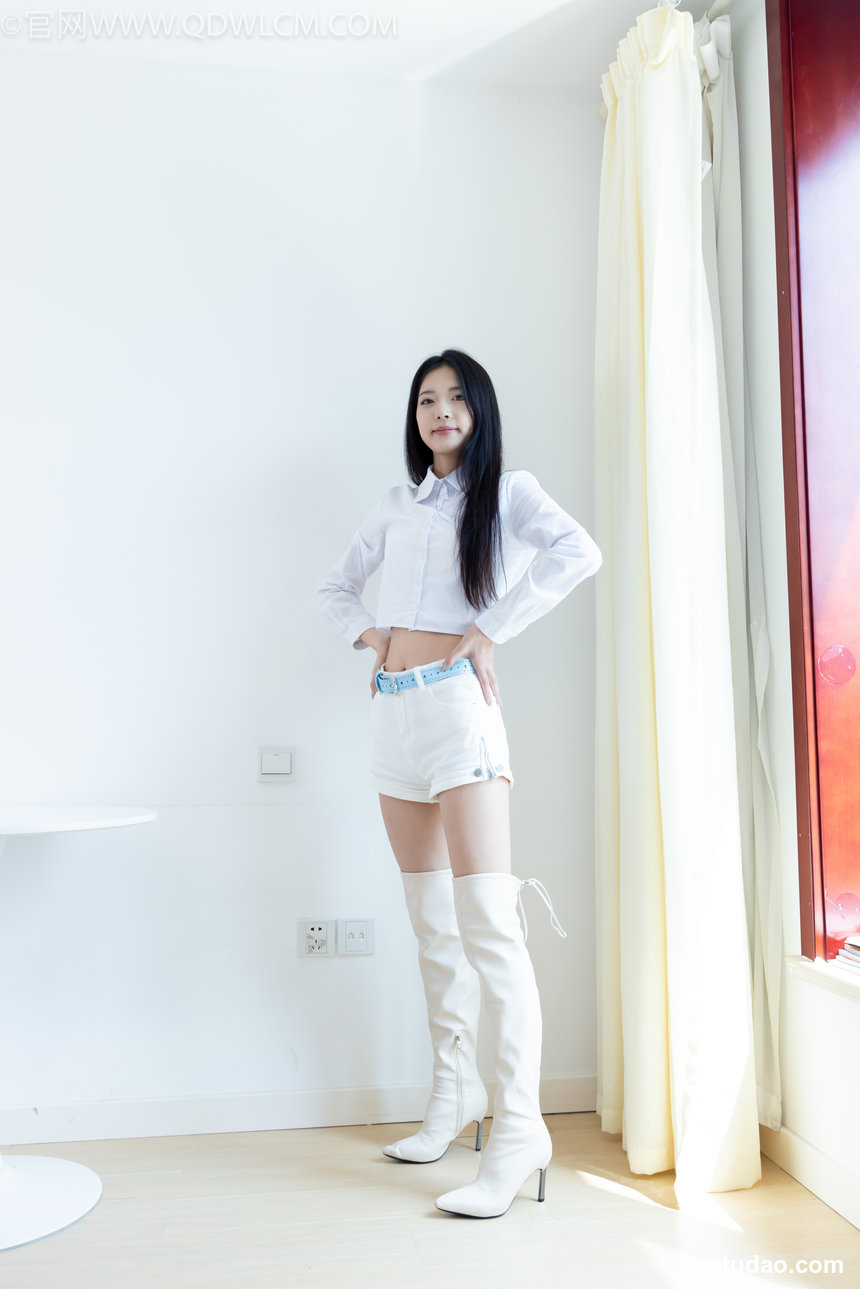 物恋传媒 No.2625 紫苏-板鞋、白棉袜、裸足 [152P1V-3.94GB]