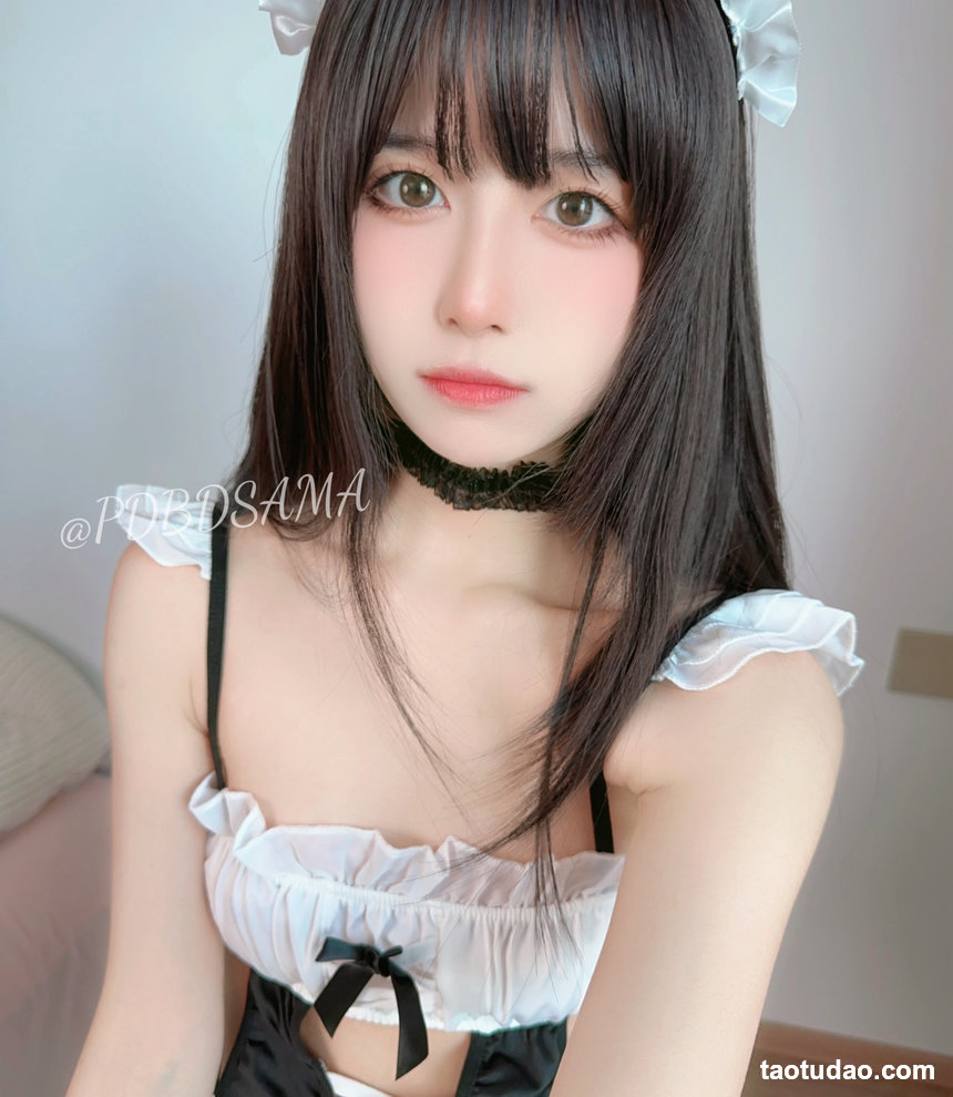 布丁大法 –  女仆泳装 [18P+1V-125MB]