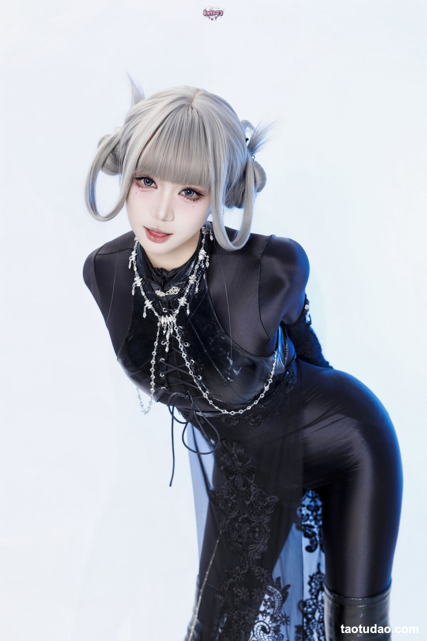 柒柒要乖哦 –黑靡烟旗袍[108P+2V-1.88G]