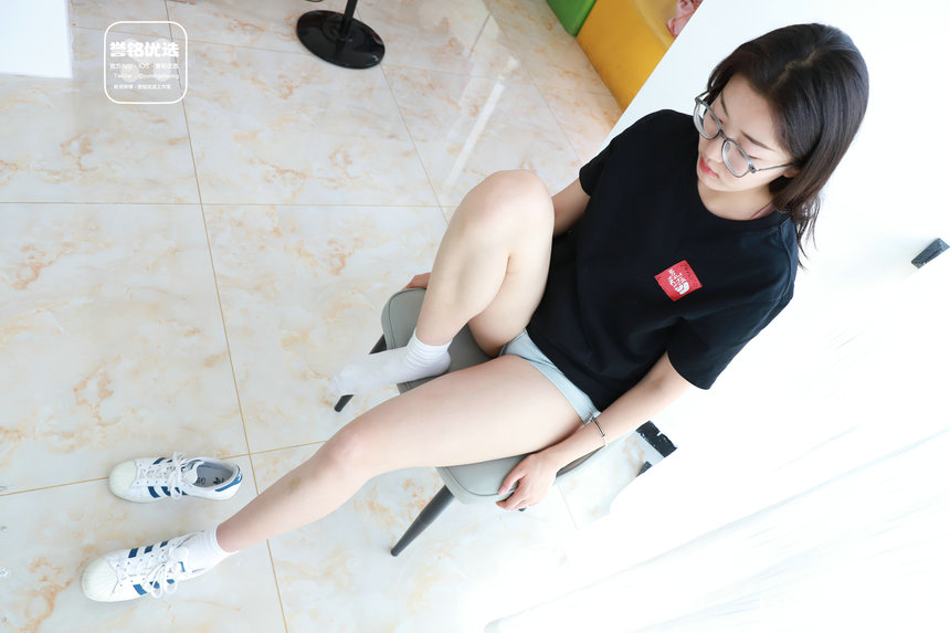 [誉铭传媒]袜足摄影 2024年《微信会员群3》[90P+1V／1.34GB]