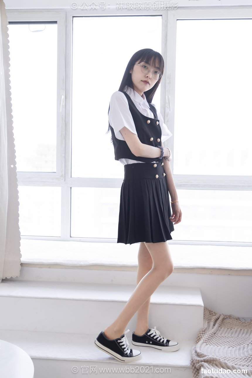 BoBoSocks袜啵啵 No.657 稚予-板鞋、帆布鞋、油亮薄肉丝、裸足、jk制服 [155P1V-4.90GB]