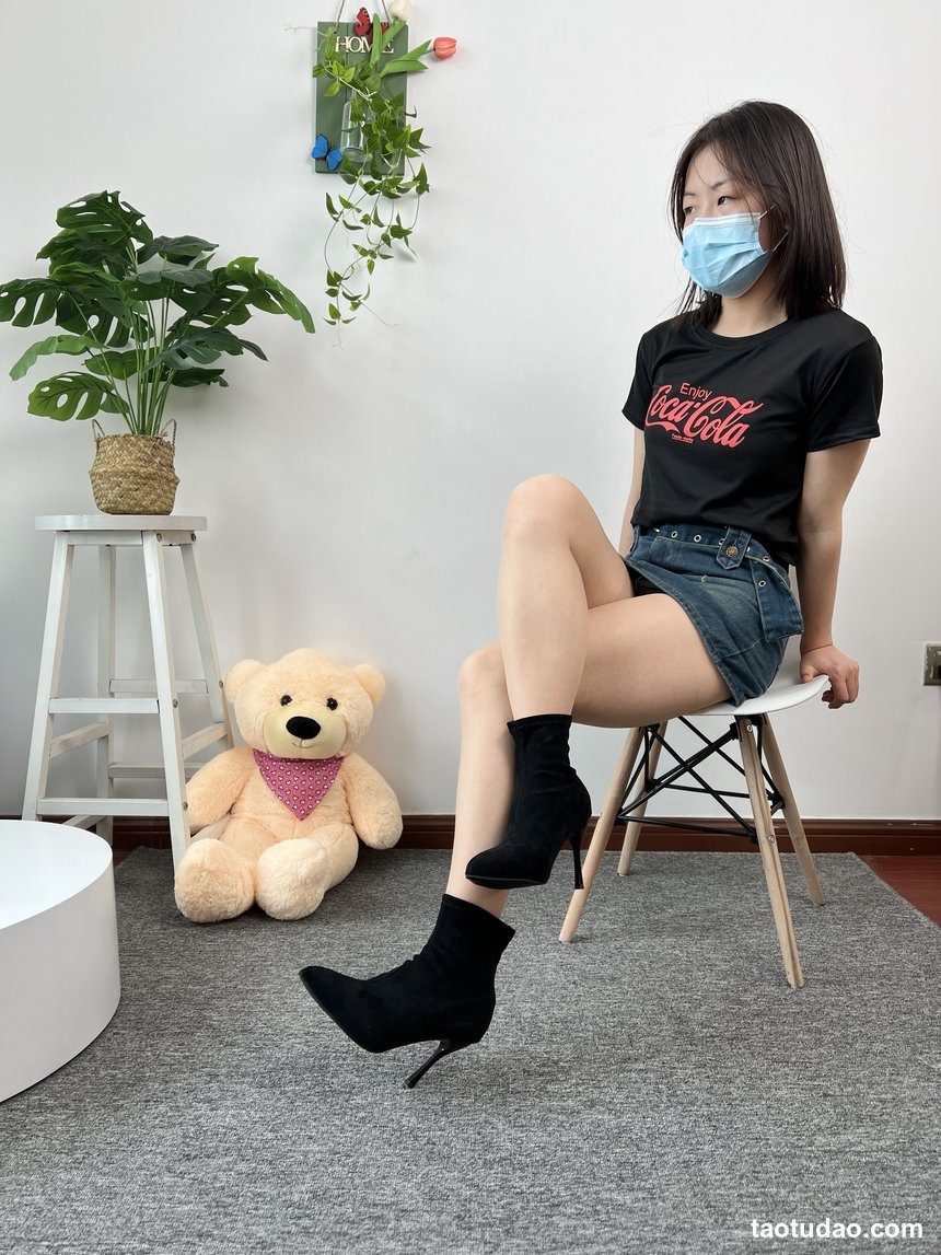 三禾摄影 No.075 牛仔裙 肉丝 短靴 [258P1V-1.39GB]