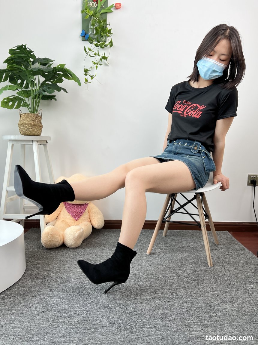 三禾摄影 No.075 牛仔裙 肉丝 短靴 [258P1V-1.39GB]