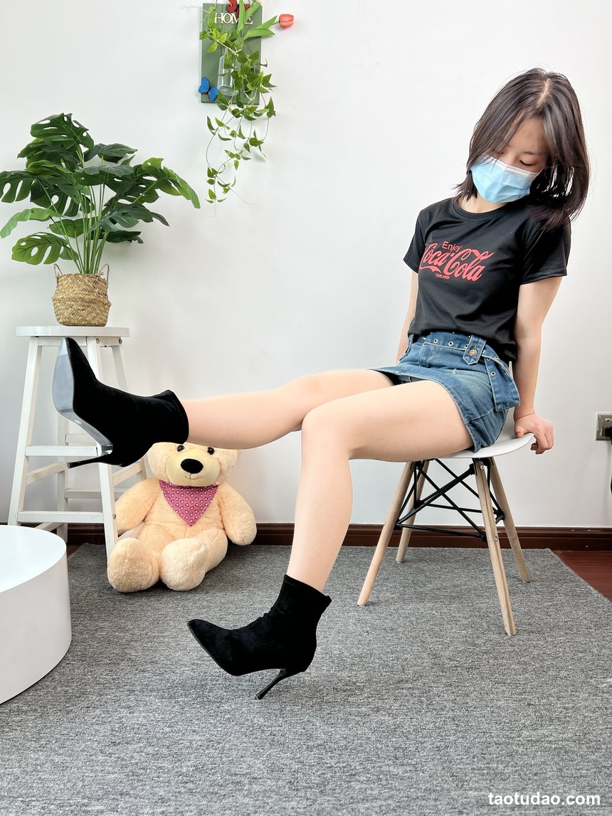 三禾摄影 No.075 牛仔裙 肉丝 短靴 [258P1V-1.39GB]