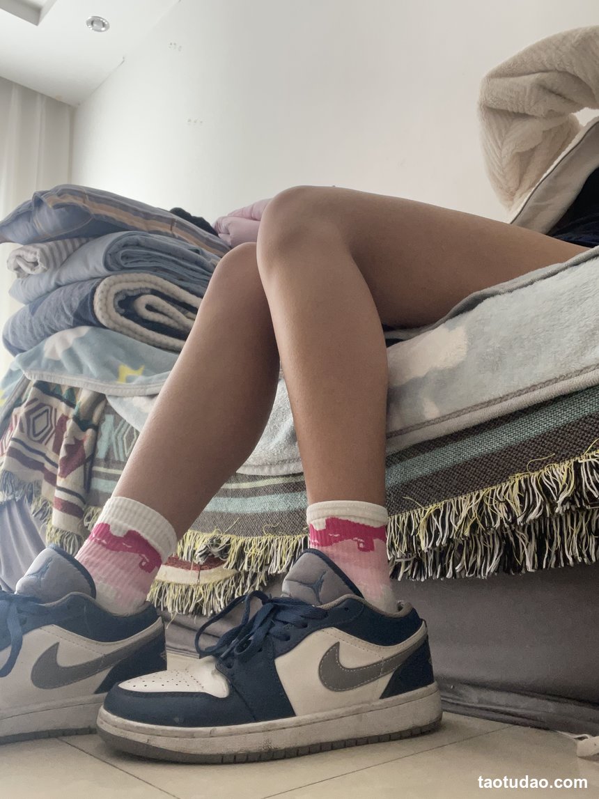 誉铭传媒袜足摄影 2024 8月份整合作品 [195P4V-1.80GB]