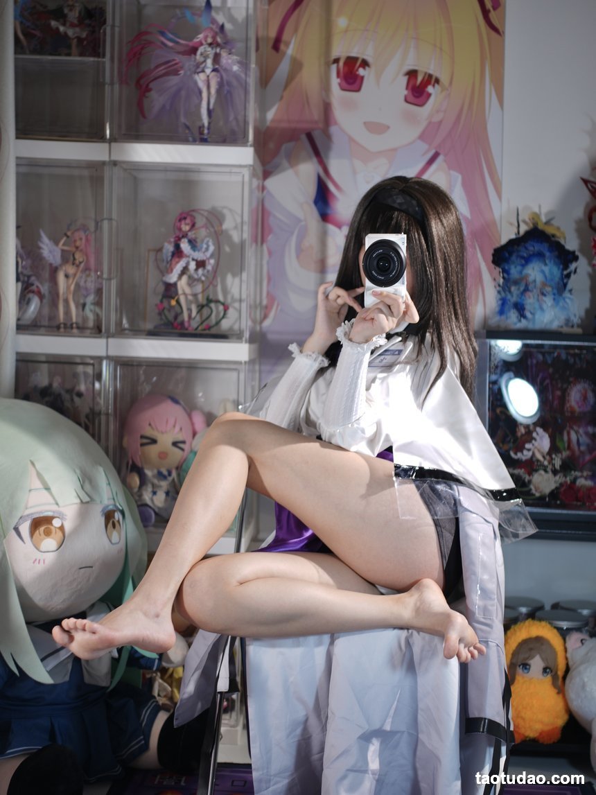 白栎Shirly – 明日方舟 普瑞赛斯博士服[130P+25V-5.76G]