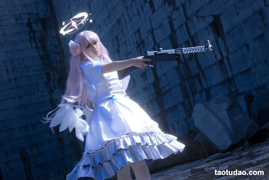 G44不会受伤 –  蔚蓝档案 圣园未花[21P-232.3M]