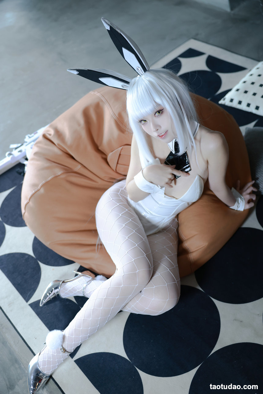 G44不会受伤 –  布兰儿兔女郎 [51P-857MB]