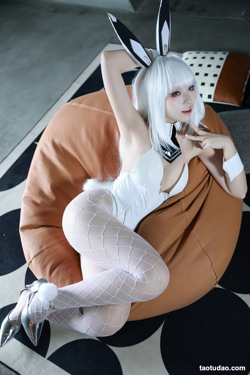 G44不会受伤 –  布兰儿兔女郎 [51P-857MB]