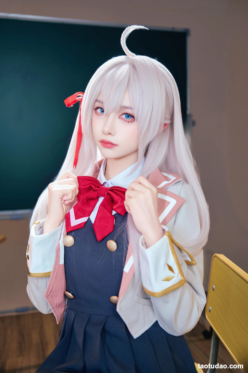 Shika小鹿鹿 –  邻座艾莉同学[38P+2V-177.8M]