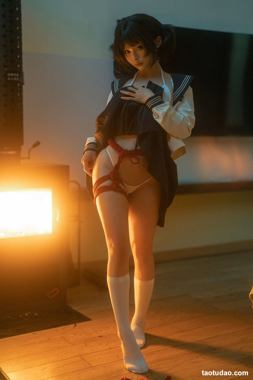 蠢沫沫 –  红绳[18P-685.7M]