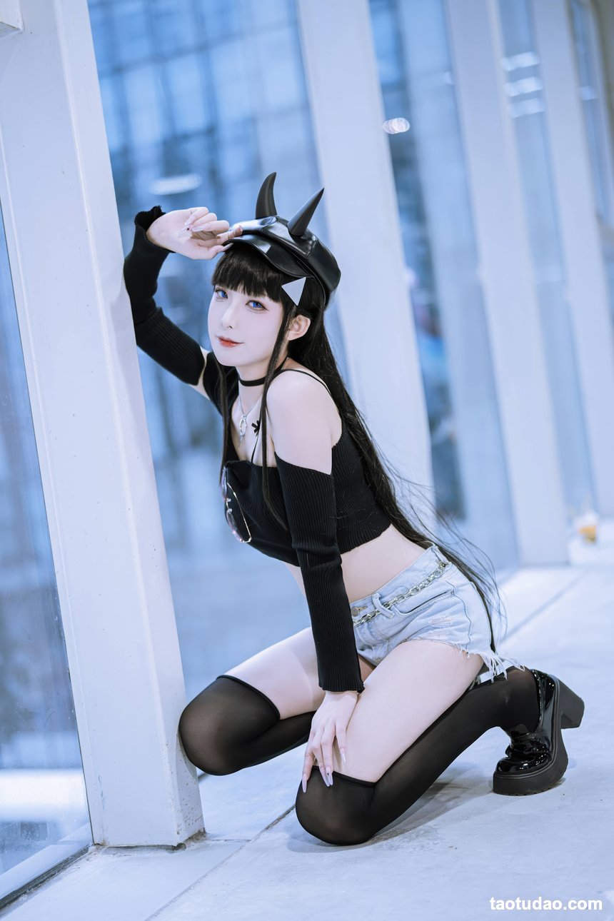 封疆疆v –  碧蓝航线 能代 [16P-114MB]