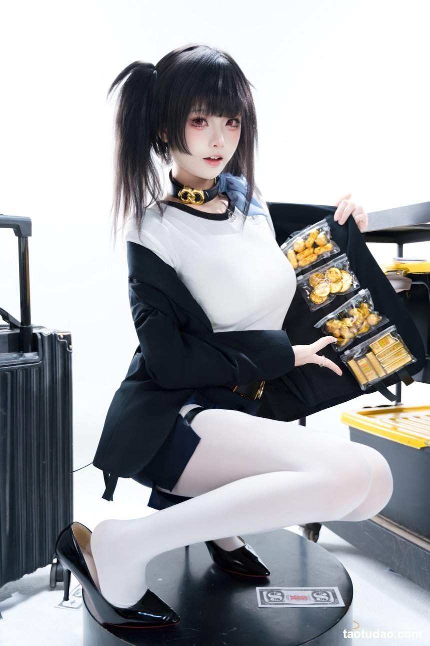 九柒喵 –  Nikee胜利女神 索拉 [24P-128MB]