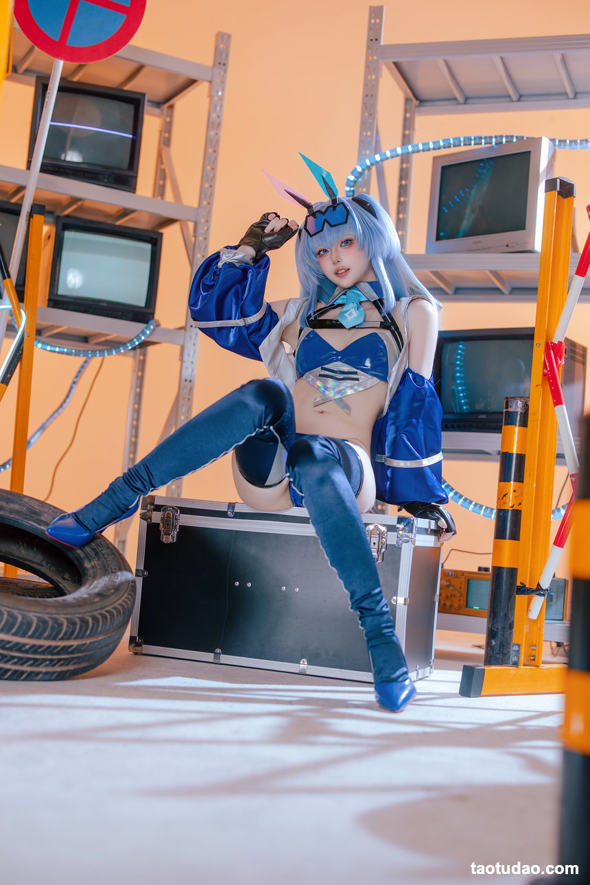 屿鱼 –  碧蓝航线 花园赛车服 [82P-783MB]