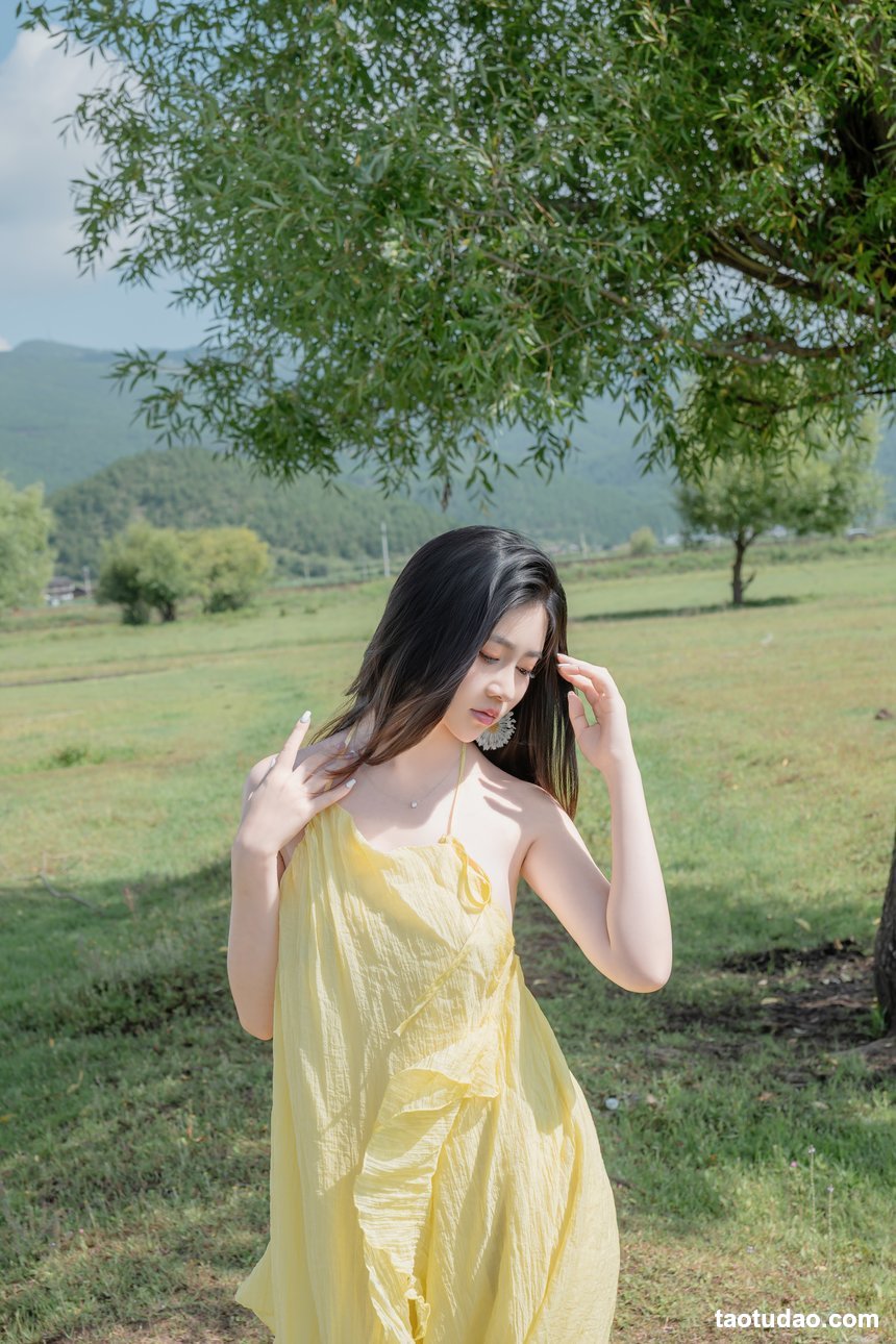 年年nnian - NO.157 绿茵 [83P-890MB]