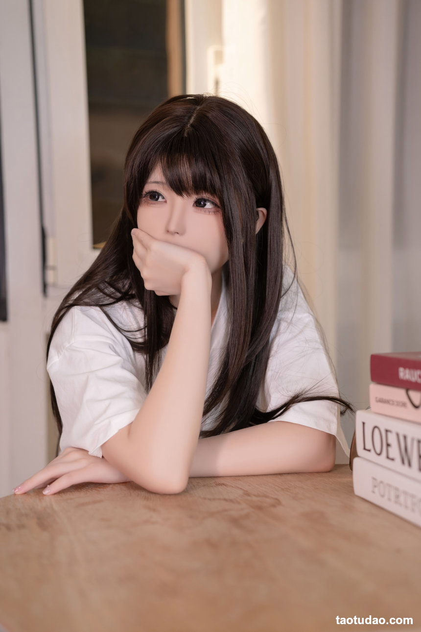 Quan冉有点饿 –  tora酱的秘密男友[112P-650.4M]