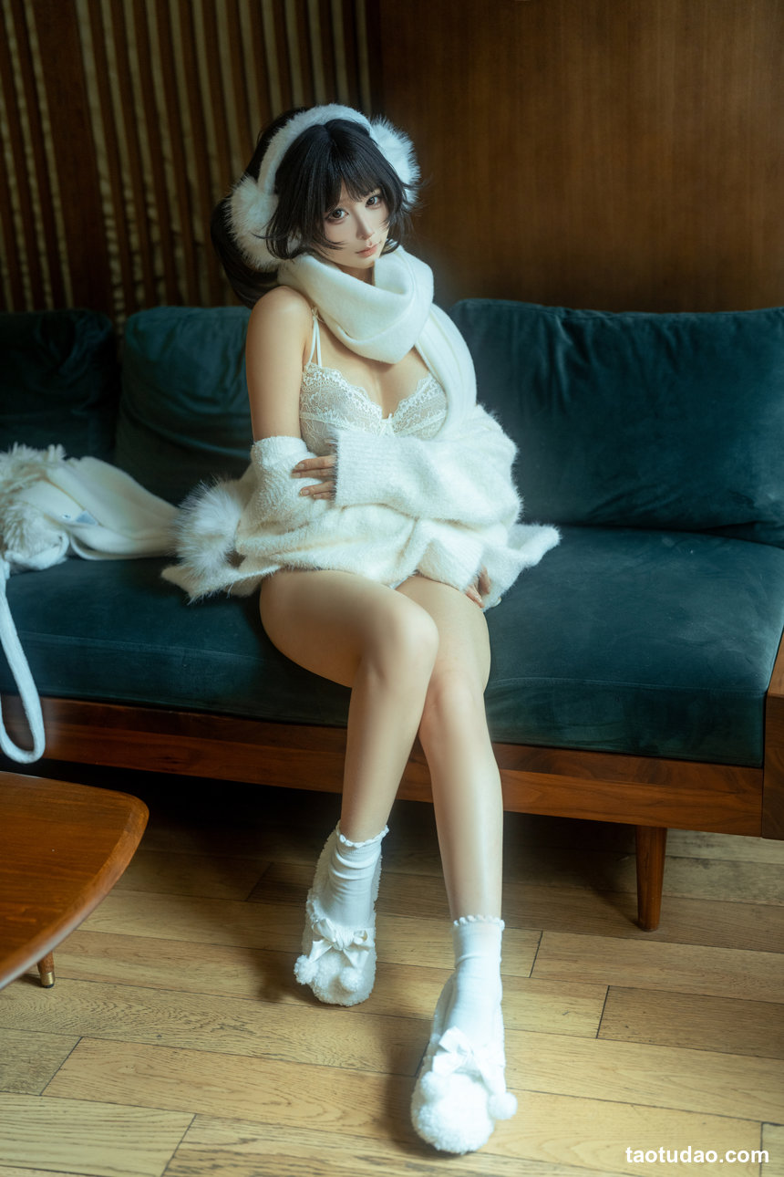 蠢沫沫 – 白毛衣 [18P+1V-992MB]