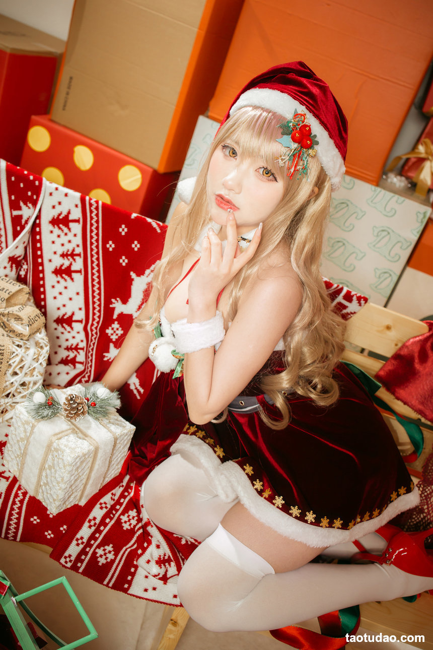 是一只熊仔吗 – Nikke胜利女神 艾玛圣诞 [40P-134MB]