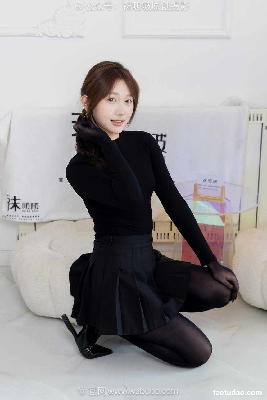 BoBoSocks袜啵啵 No.668 香菜-平底鞋、厚黑丝五指袜、黑丝手套 [179P1V-6.83GB]