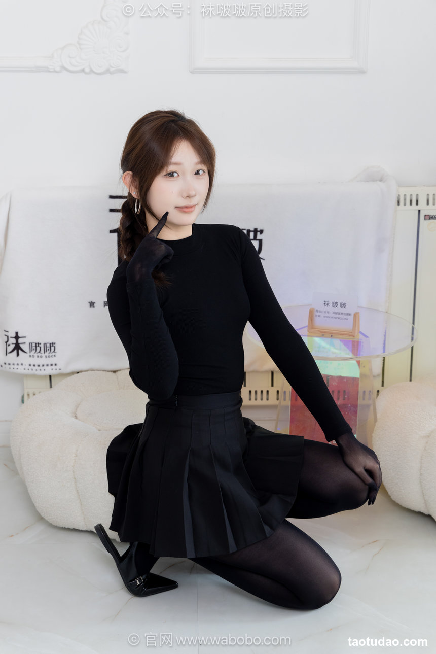 BoBoSocks袜啵啵 No.668 香菜-平底鞋、厚黑丝五指袜、黑丝手套 [179P1V-6.83GB]