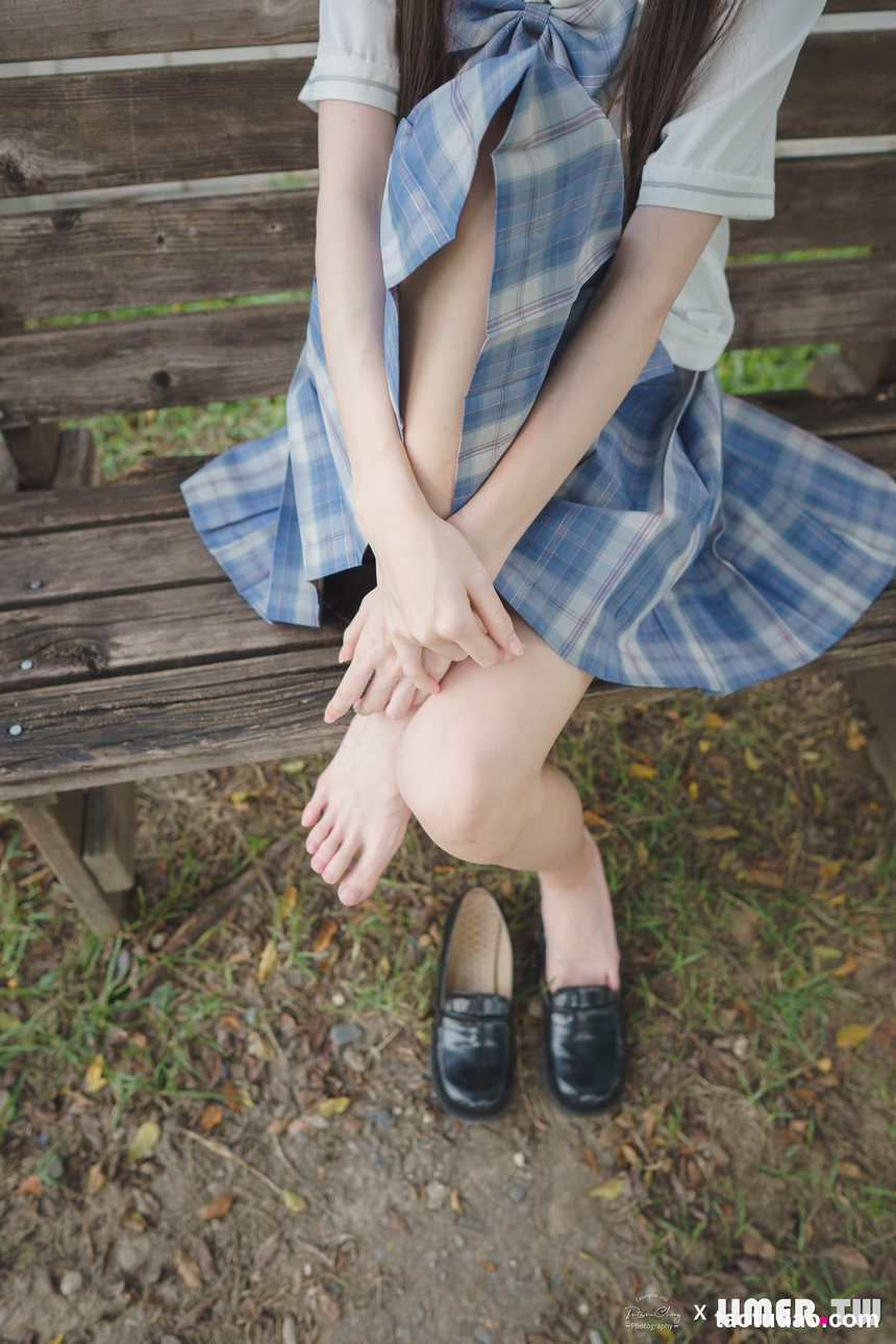 Limerence原创 No.109 JK少女白玉公园裸足白棉袜脚 [116P2V-1.02GB]