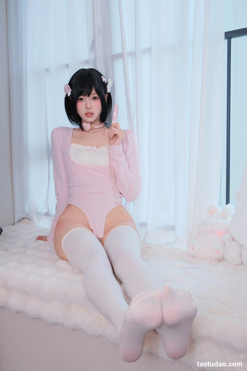 麻薯好吃 No.002 - 2月 惊喜掉落 [32P-120MB]