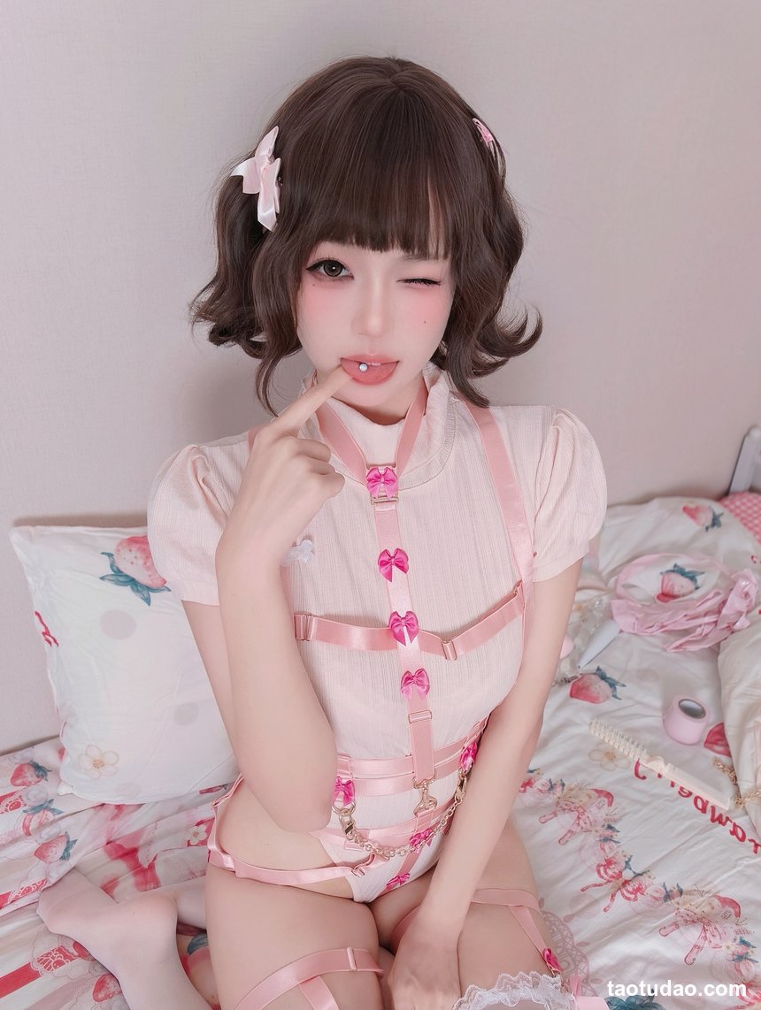 麻薯好吃 No.012 - 蝴蝶结小狗[80P+1V-788MB]