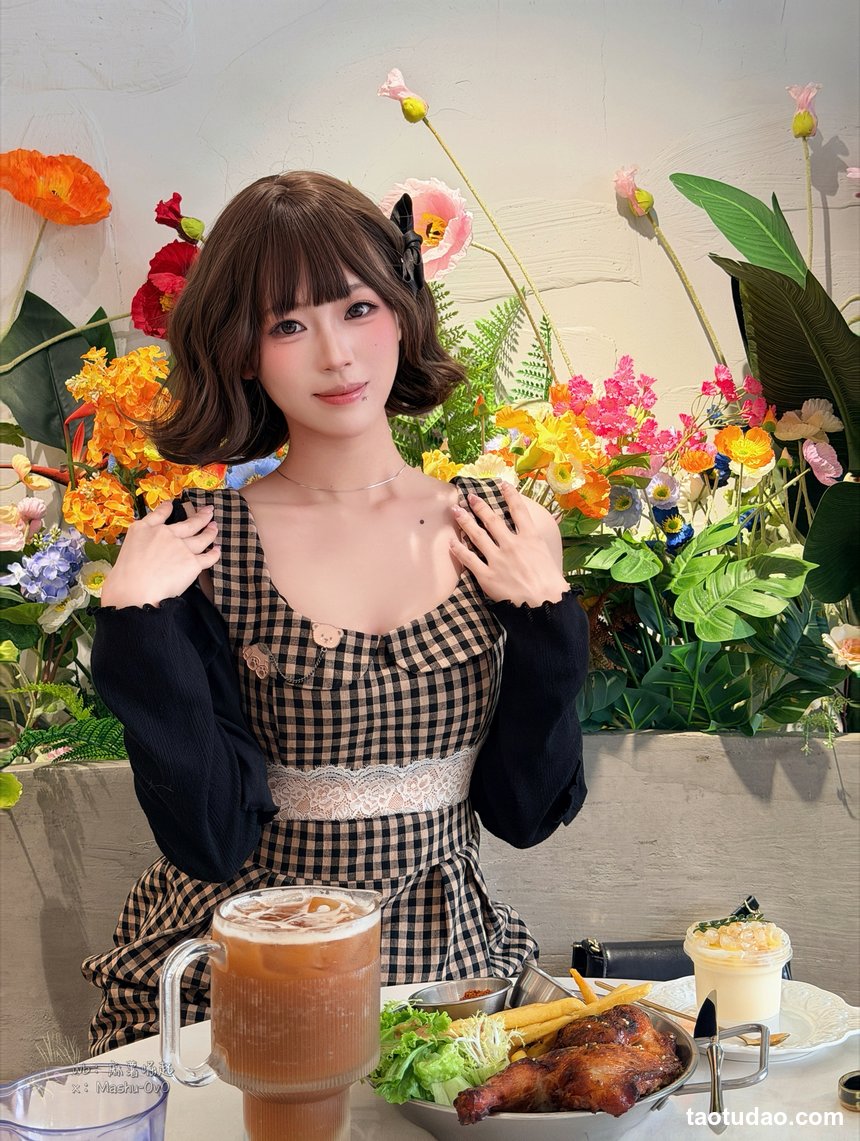 麻薯好吃 No.018 - 绿意深处的邀约 [92P-1.42g]