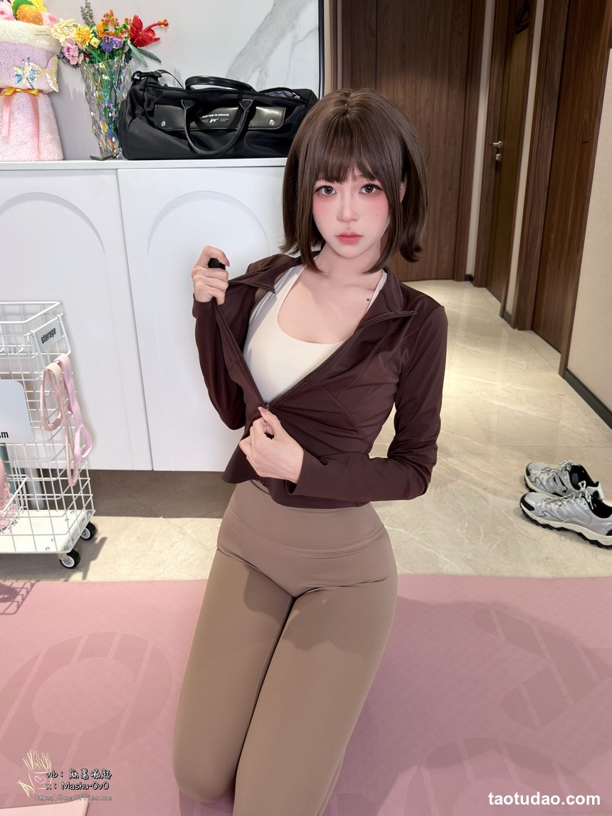 麻薯好吃 No.019 - 瑜伽垫上的越界 [75P+1V-838MB]