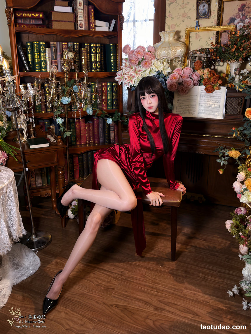 麻薯好吃 No.028 - 酒红礼赞 [47P-533MB]