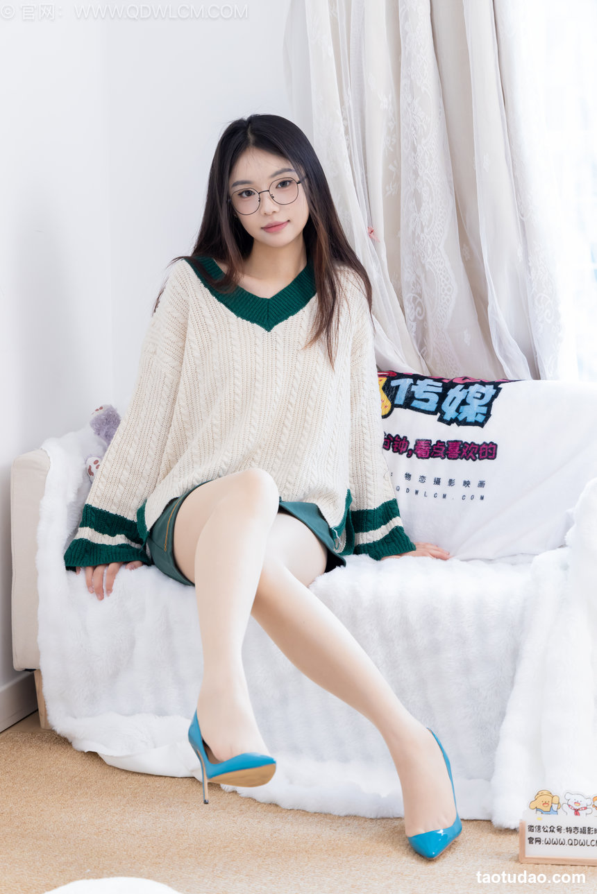 物恋传媒 No.2635 青提-高跟凉鞋、薄肉丝、裸足 [150P1V-6.61GB]