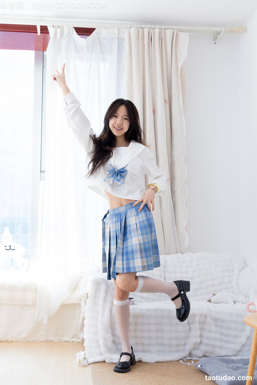 物恋传媒 No.2647 连翘-皮鞋、薄白丝小腿袜、裸足、jk制服 [167P1V-3.74GB]