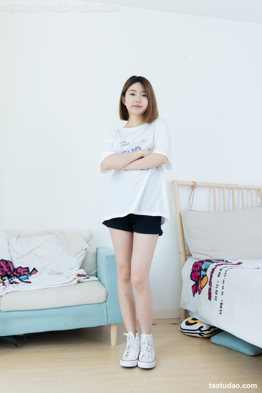 物恋传媒 No.2659 欢欢-匡威帆布鞋、白船袜 [167P1V-6.04GB]