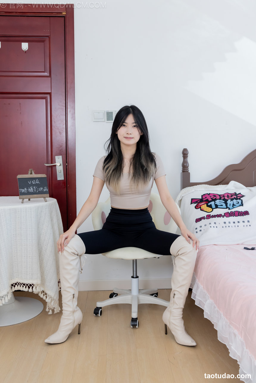 物恋传媒 No.2669 贝壳-高跟长靴、短白棉袜、裸足 [184P1V-4.34GB]