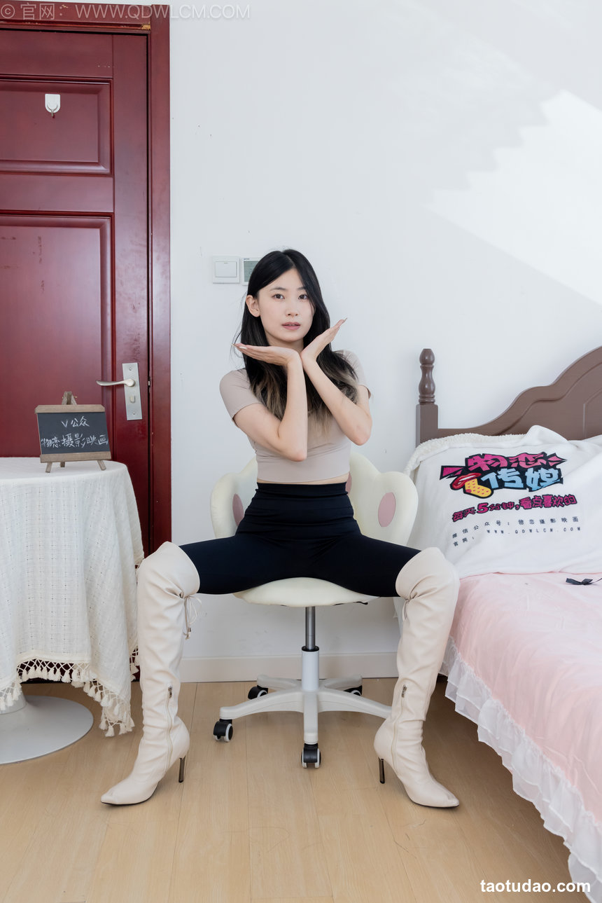 物恋传媒 No.2669 贝壳-高跟长靴、短白棉袜、裸足 [184P1V-4.34GB]