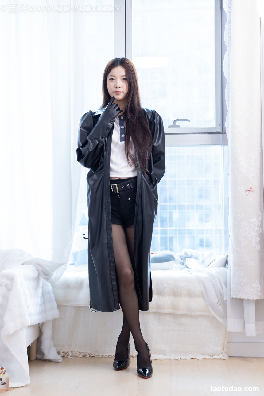 物恋传媒 No.2674 茯苓-高跟鞋、薄黑丝、短肉丝、裸足 [178P1V-4.54GB]