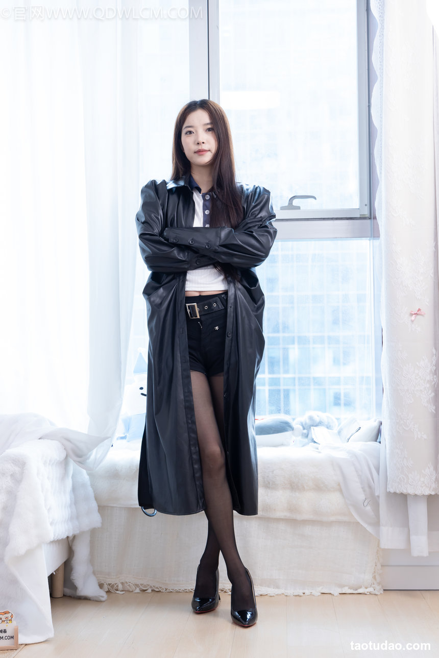 物恋传媒 No.2674 茯苓-高跟鞋、薄黑丝、短肉丝、裸足 [178P1V-4.54GB]