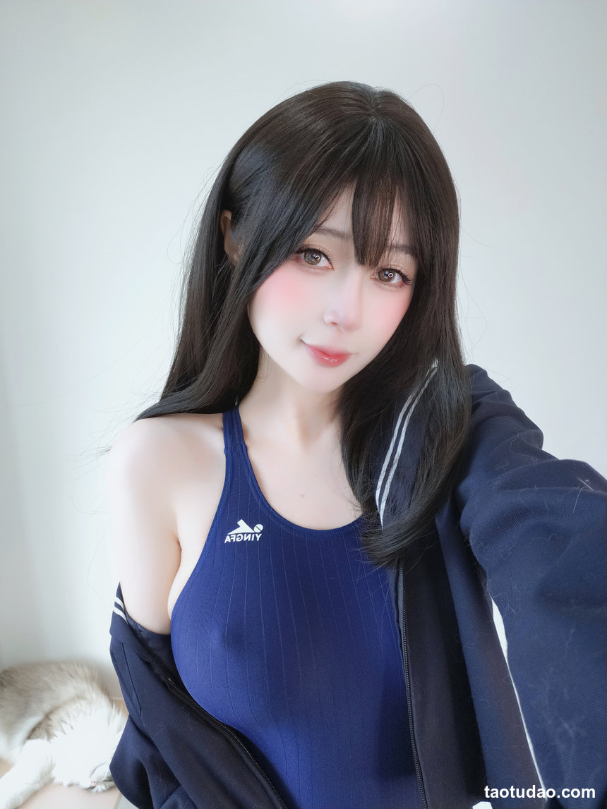 白银81 –  自摄Vol.99 黑丝死库水[145P+19V-2.89G]