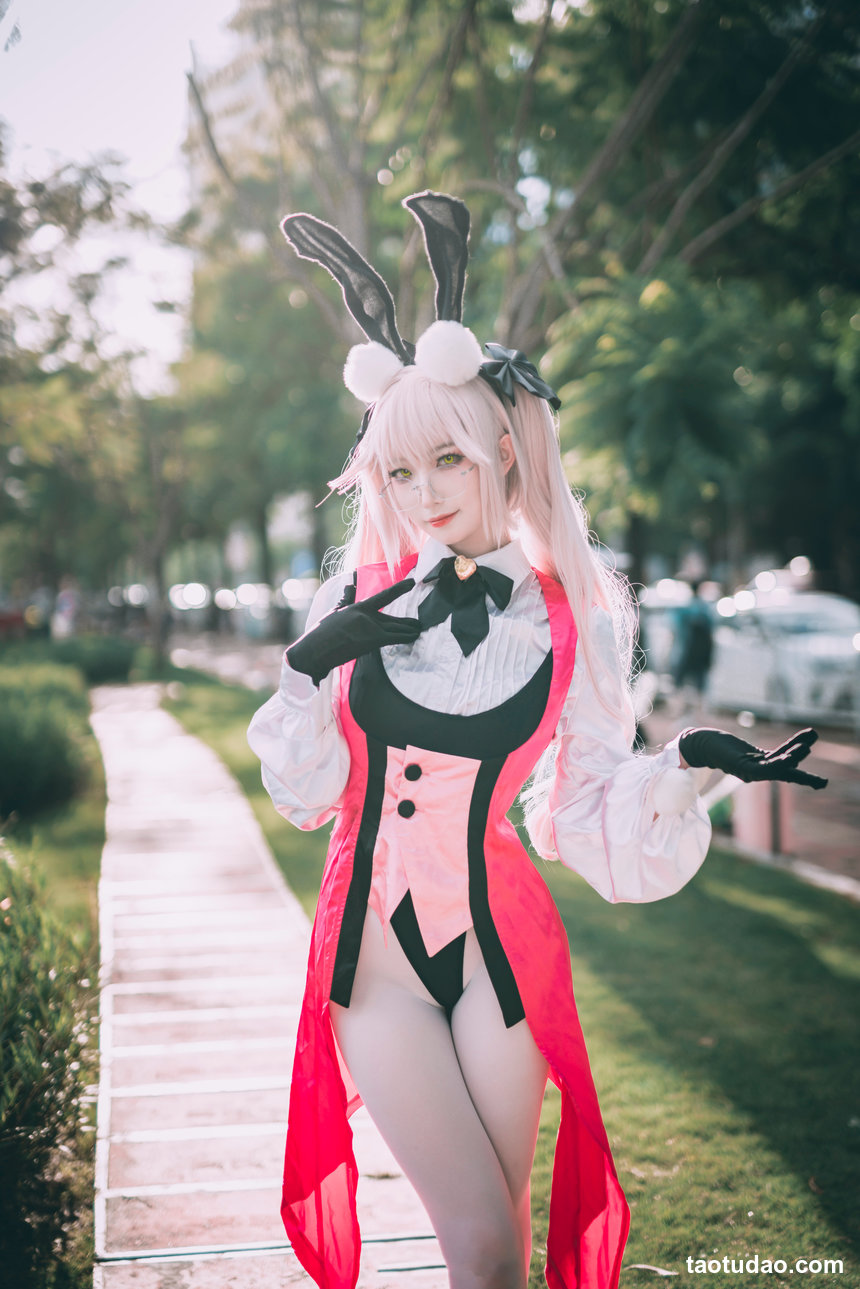 封疆疆v –  FGO 光之高扬斯卡娅兔女郎场照[27P-210.2M]