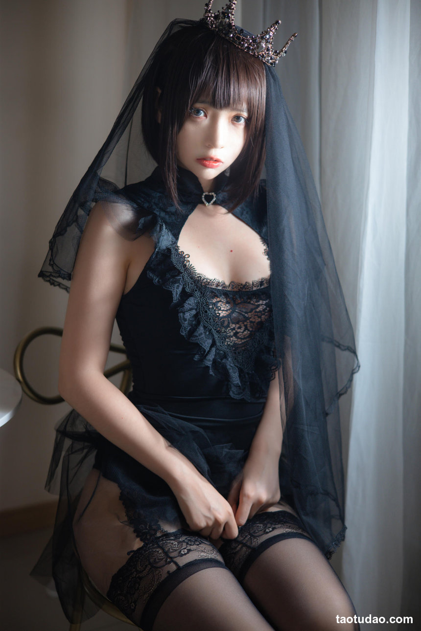 疯猫ss –  黑色婚纱 [40P-429MB]