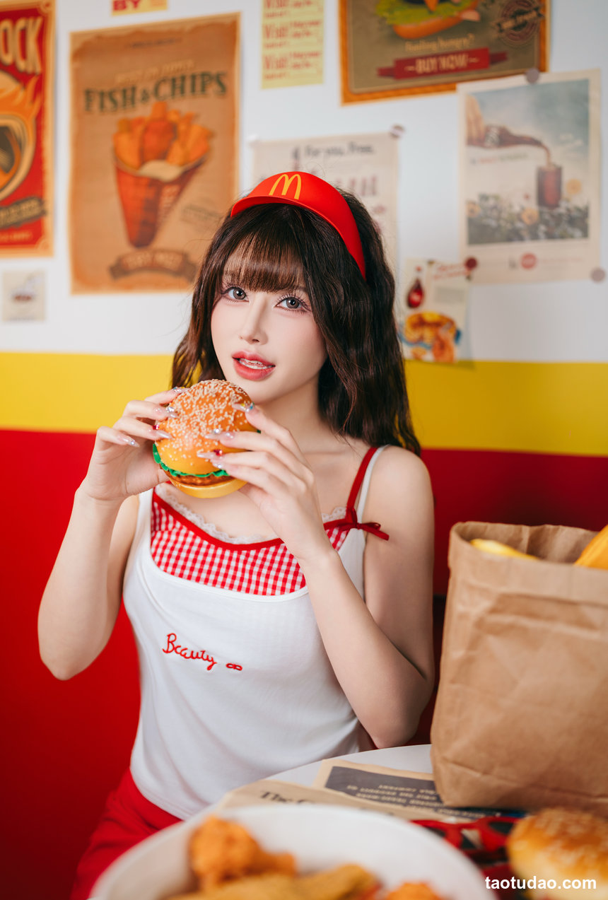 鹿八岁baby – 麦门打工日记 [17P-490MB]