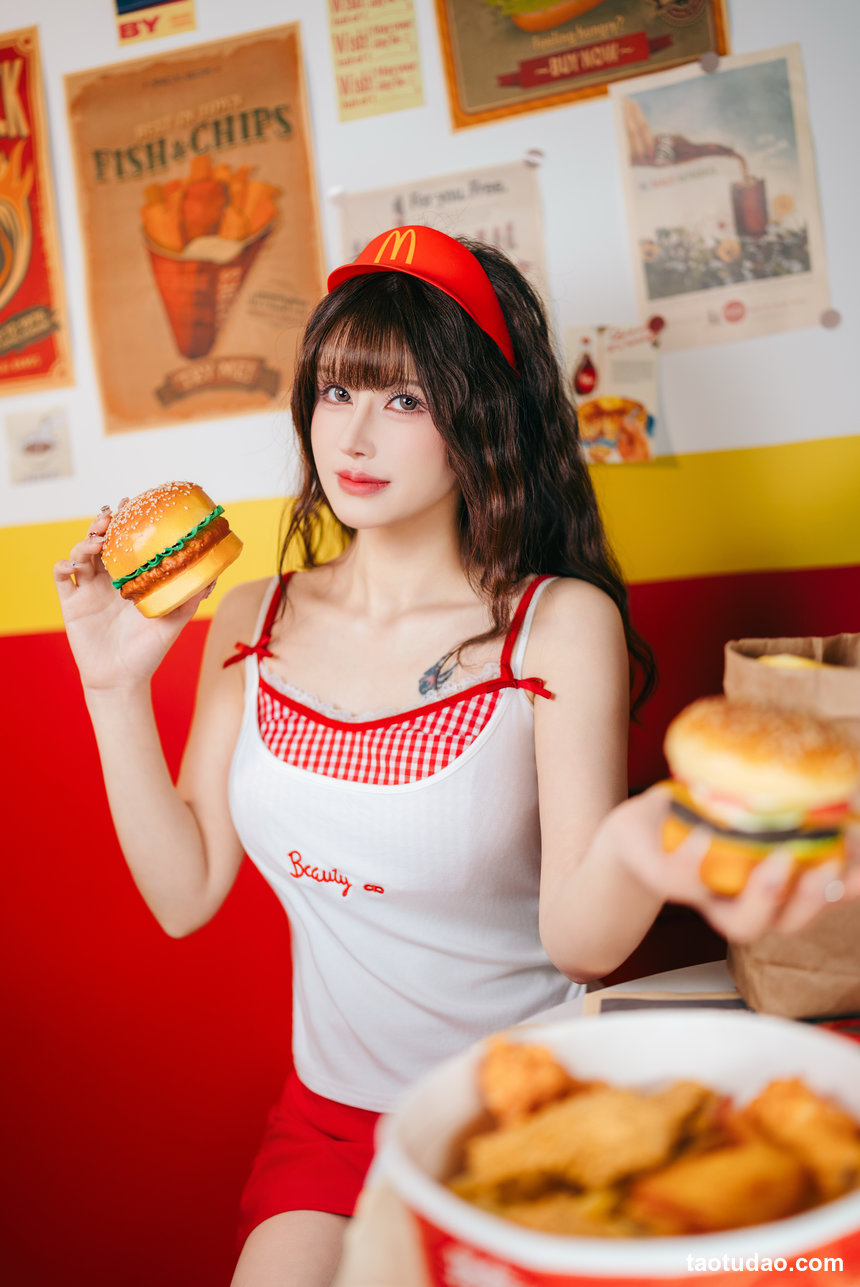 鹿八岁baby – 麦门打工日记 [17P-490MB]