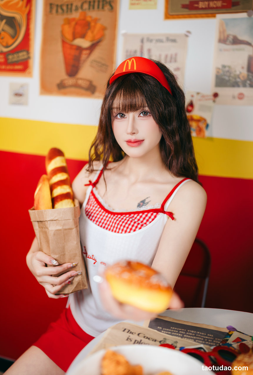 鹿八岁baby – 麦门打工日记 [17P-490MB]