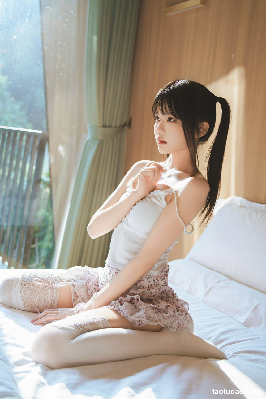 桜桃喵 –  春日碎花[57P+1V-1.18G]