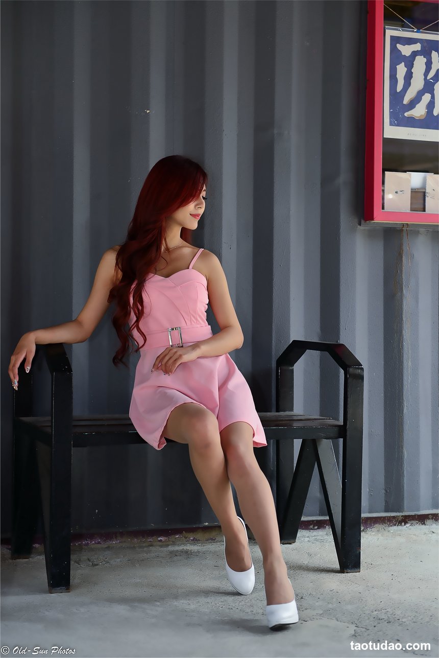 街拍丝足 NO.007-操场散拍合集 [91P+65M]